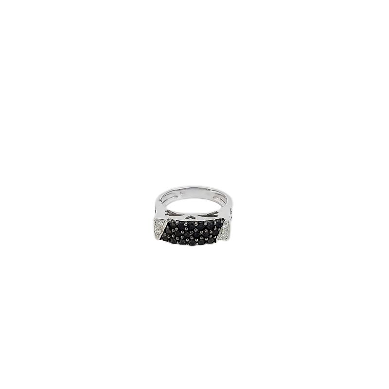 ANILLO ORO BLANCO DIAMANTES NEGRO Y BLANCO 14K