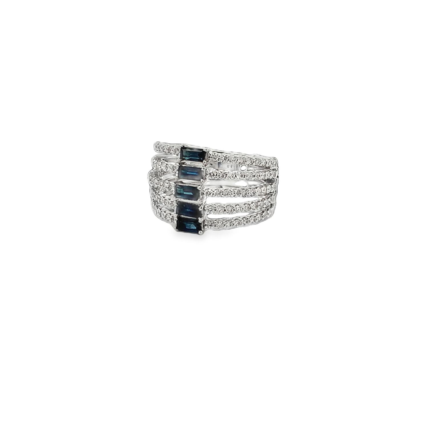 ANILLO BLANCO ZAFIRO Y DIAMANTES 14K