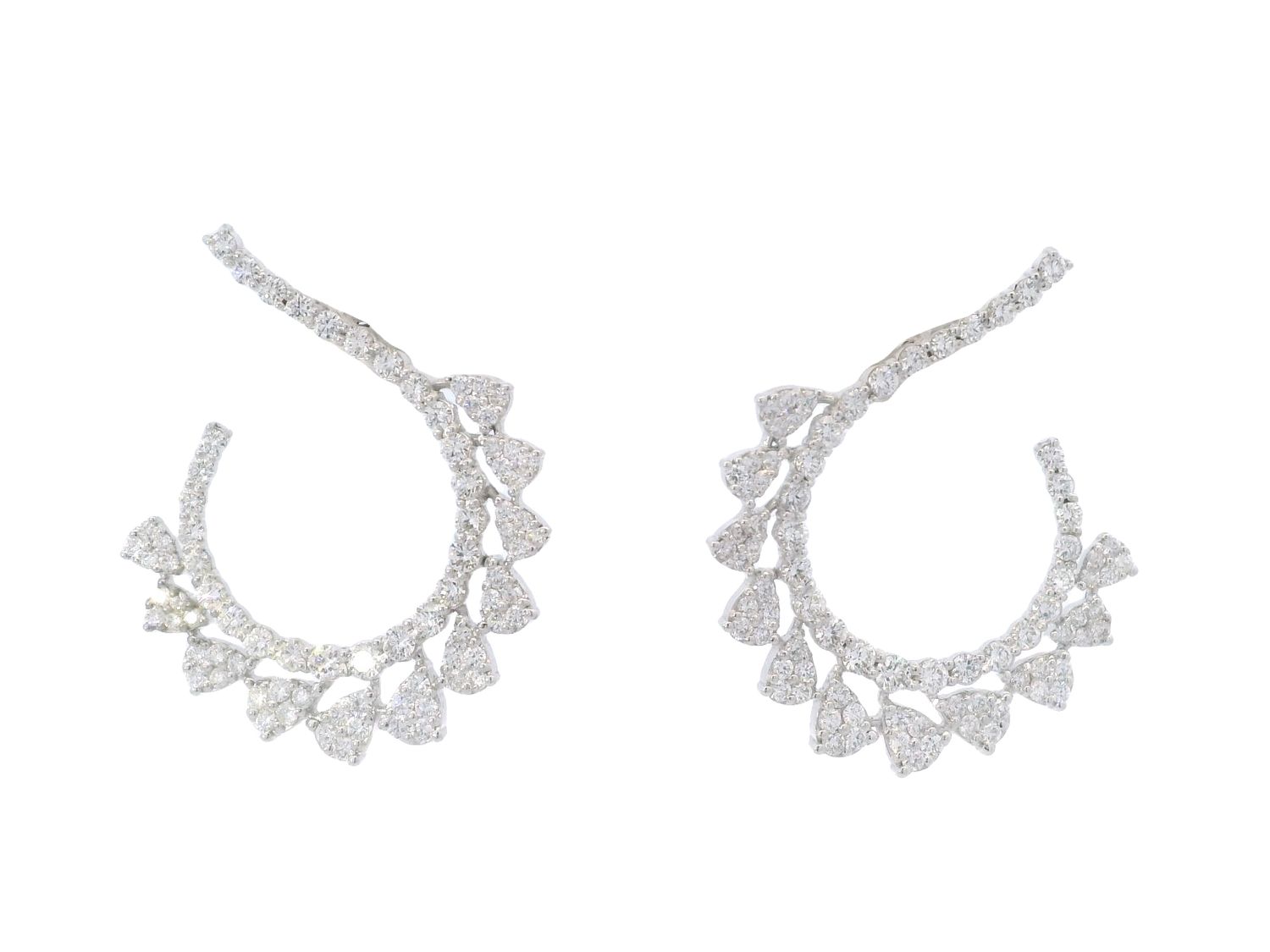 ARETES ORO BLANCO  DIAMANTES MODERNOS 18K 2.96CT