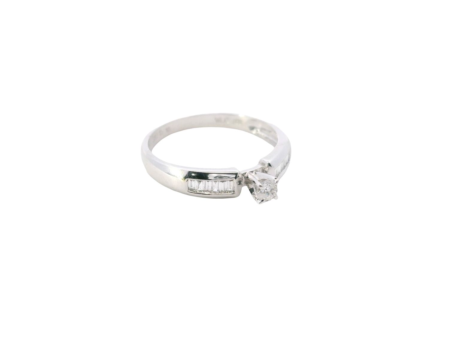 ANILLO ORO BLANCO DIAMANTES COMPROMISO BAGUET 14K D.10 D.13