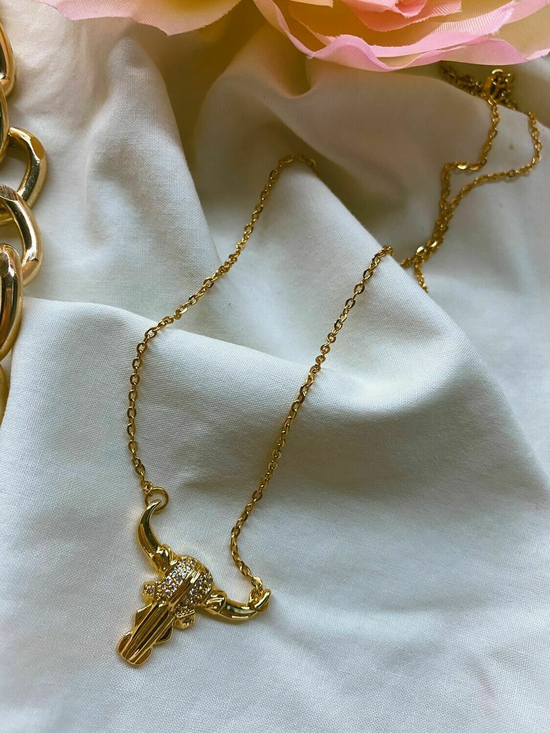 Bull head skinny chain