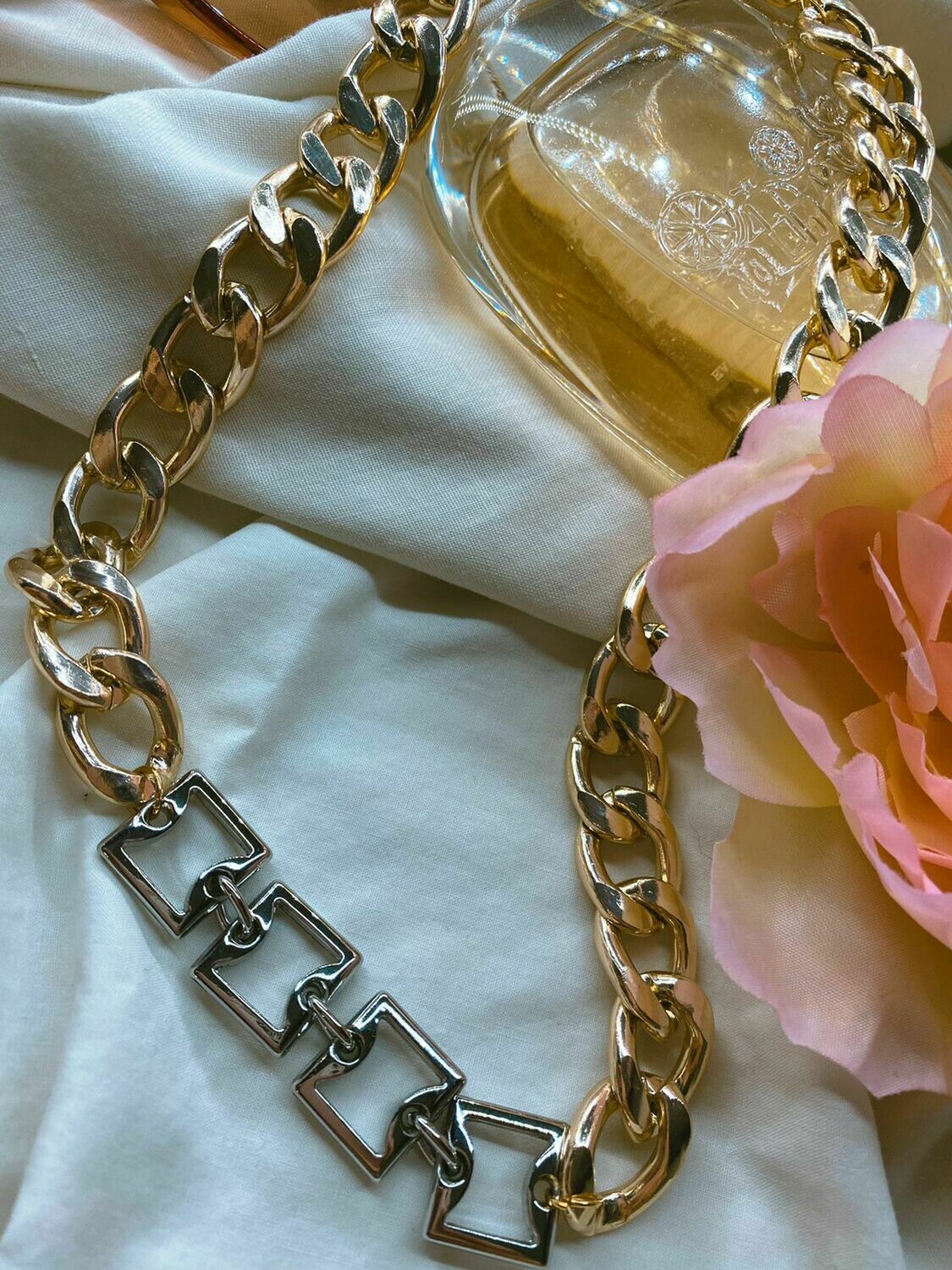 Chunky chain with 4 silver square