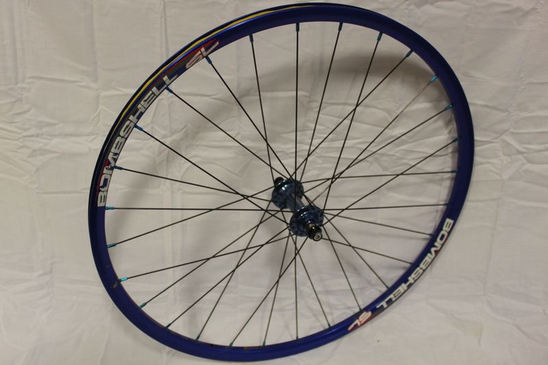 Bombshell Single Wheel
