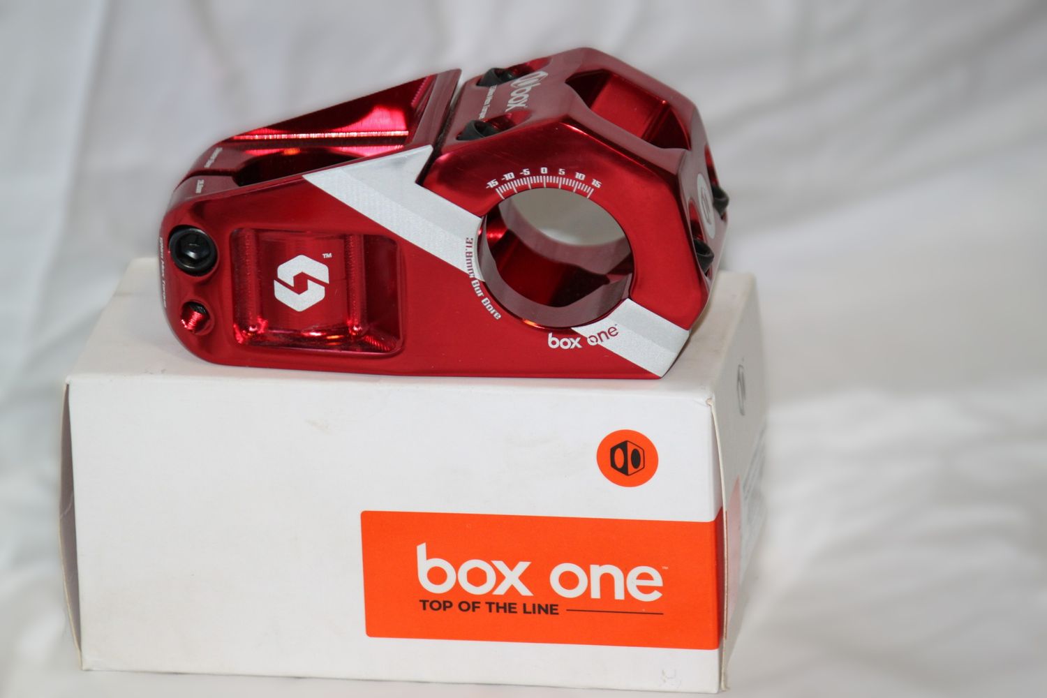 Box One 53 MM Delta Stem