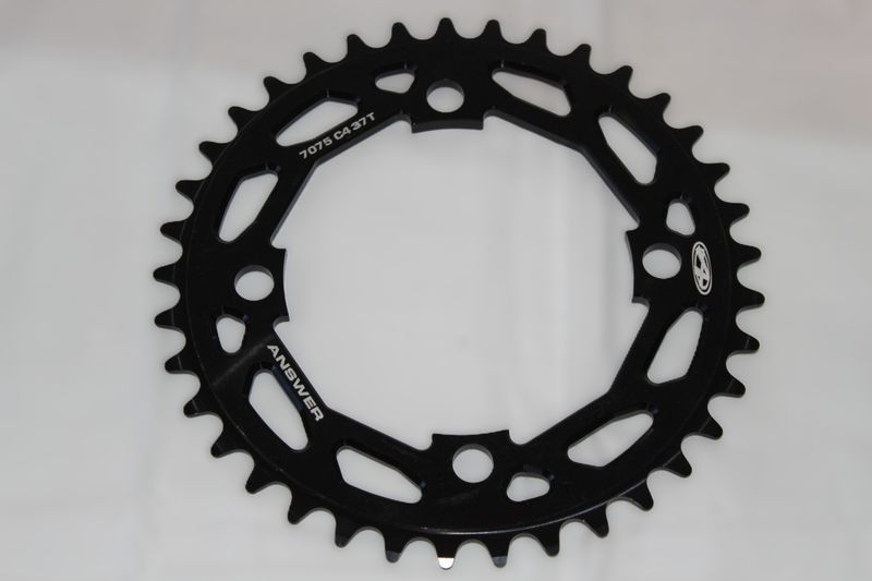 Answer Typhoon 4 Bolt Chainring Black