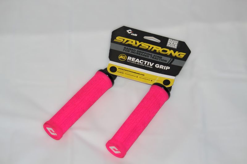 Staystrong Reactive Lock On Grips - Pro