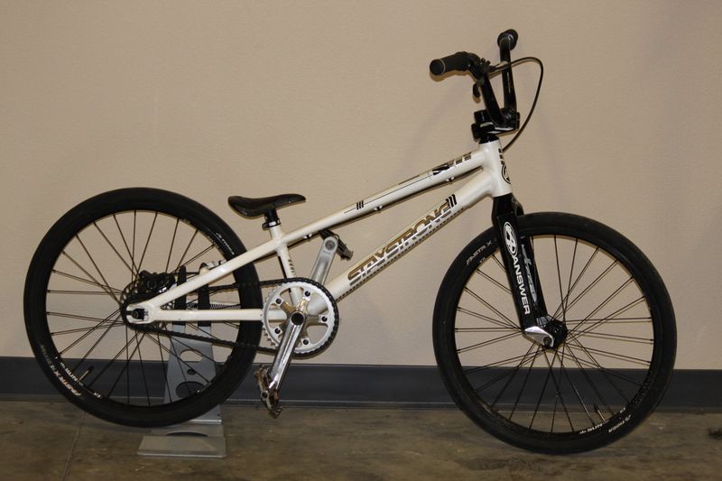 Expert Stay Strong V4 disk 