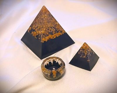 Purple and Gold Pyramid Set