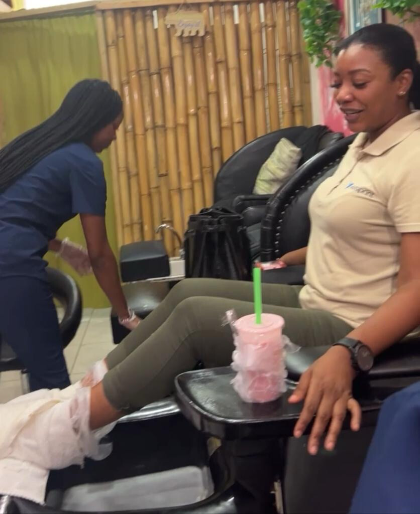 Female Spa Deluxe Pedicure
