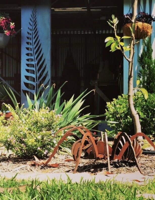 Large Spider Tarantula Garden Sculpture - Steel Metal Garden Art