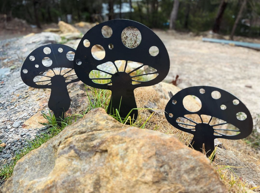 Mushroom Designs Metal Silhouette Sculptures - Corten Steel Garden Art Ornament, Size: Small