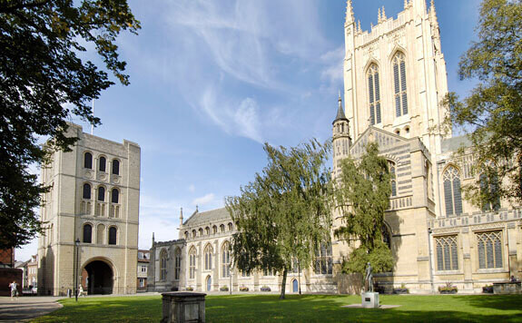 Visit to St.Edmundsbury Cathedral for a talk and guided tour with Dr Richard Hoggett on Thursday 7th July