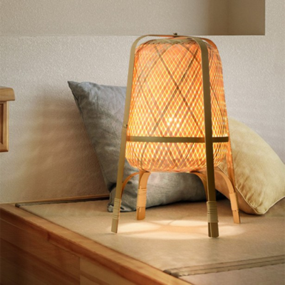 Woven Bamboo Table Lamp