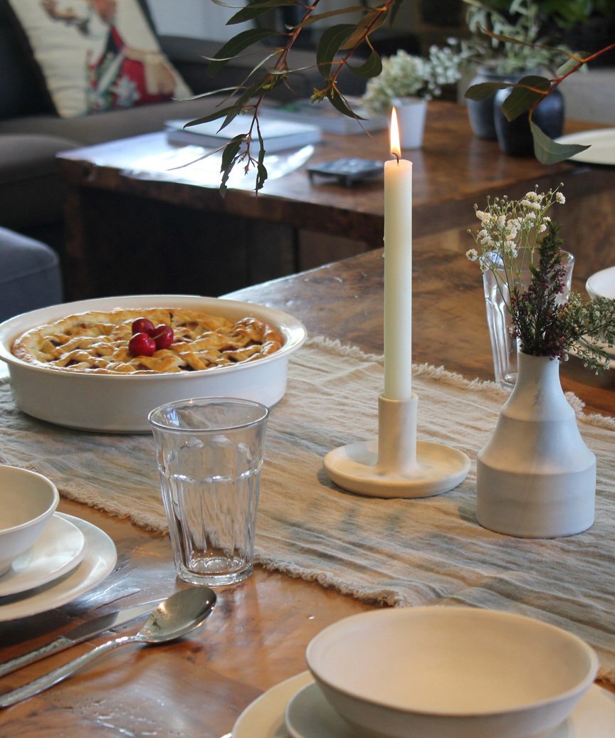 Camino de Mesa Color Natural de Lino Orgánico con Flecos