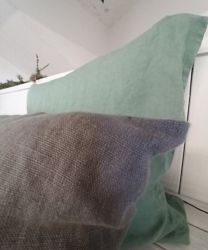 Funda de Cojín de Lino Orgánico color Verde Agua Marina. Lavado a la Piedra