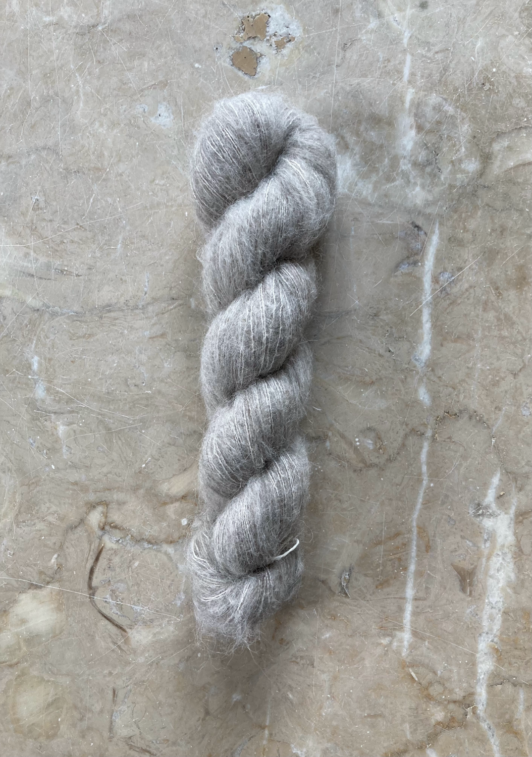 Yak/Suri/Silk  Lace (ufarvet)