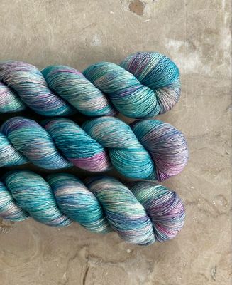 It’s like a Monet Silky Singles Lace 