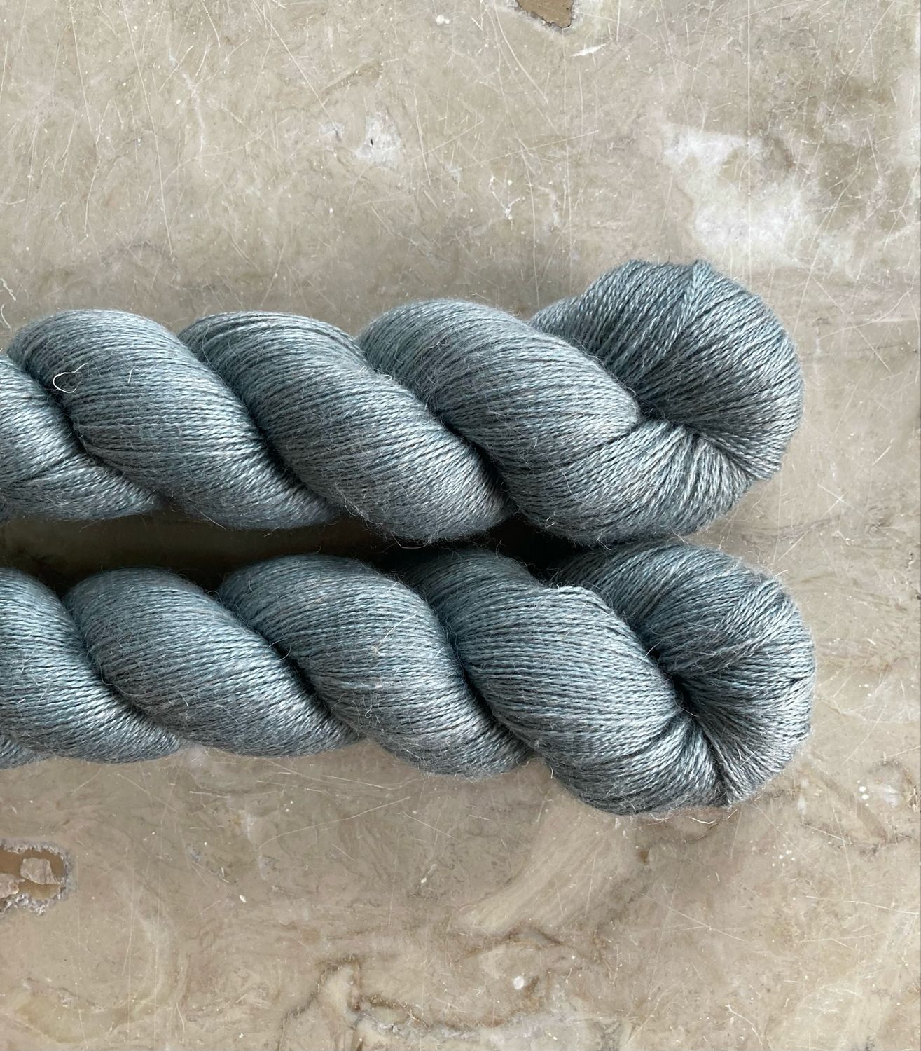Smoke &amp; Mirrors Alpaca/hør/silke lace 