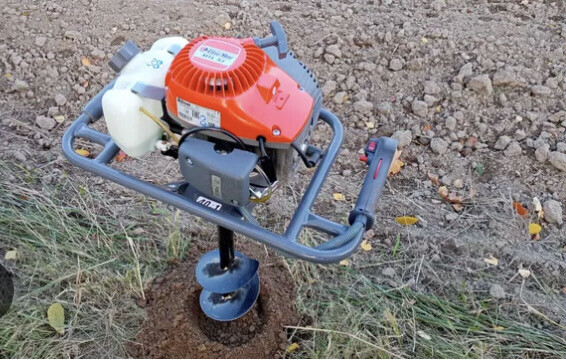 Auger Post Borer Oleo Mac One Man Auger Model MTL51 Power Unit