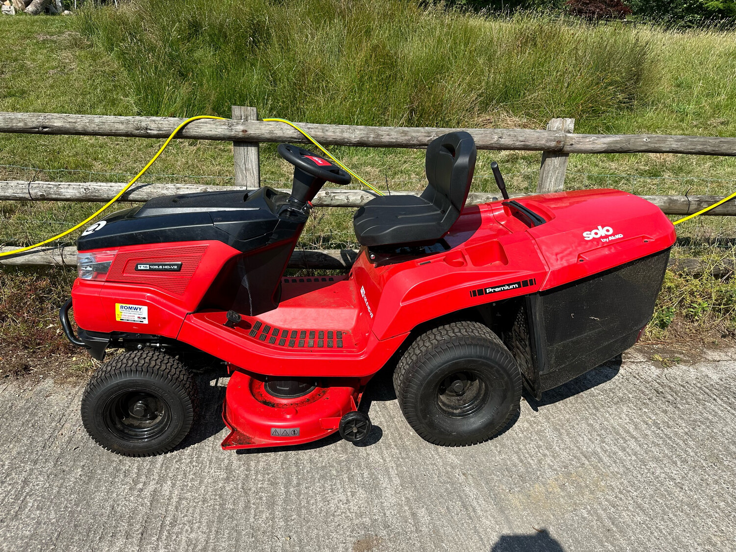 Hire Ride On Mower With Grass Collection .plus Delivery Charge. For A One Day Hire No
