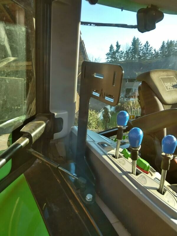 Monitorhalter Deutz
