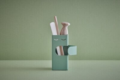 &quot;Sleepy&quot; Green Bot