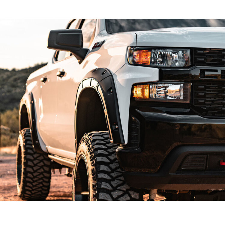Front and rear fender flares Rough Country Defender Pocket