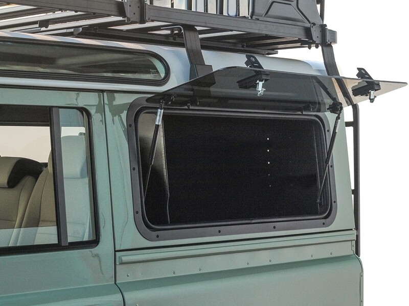 Inbouwkast voor vleugeldeur van een Land Rover Defender Puma (2007-2016) - Front Runner