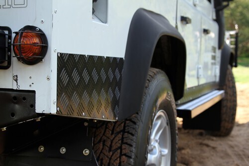 Traanplaat voor de dorpel van een Land Rover Defender 110 (1983-2016) / Zwart - Front Runner