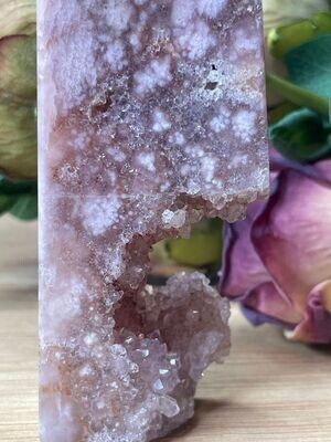 Pink amethyst with flower gate