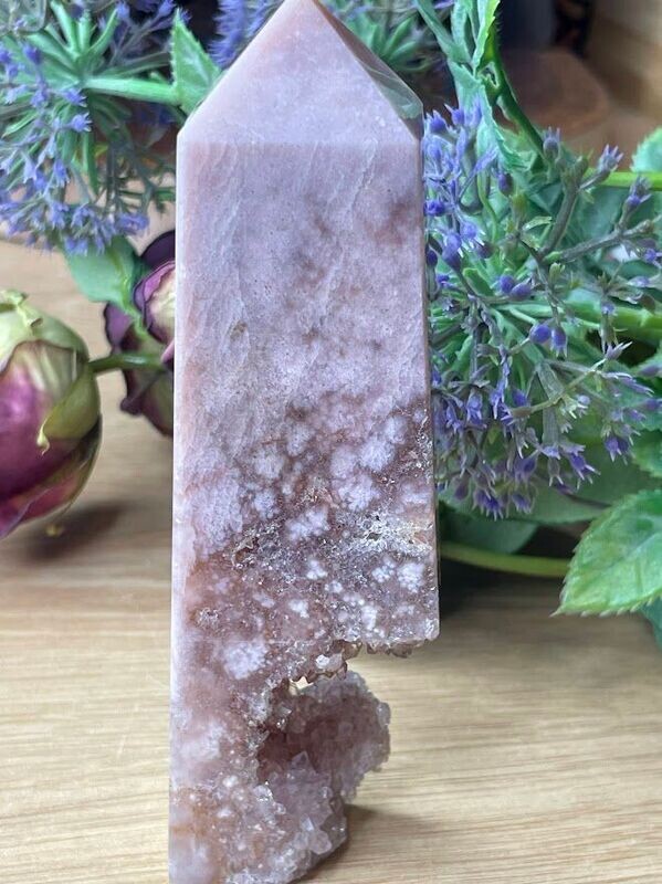 Pink amethyst with flower agate
