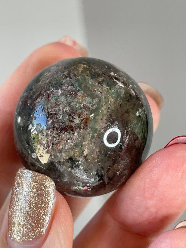 Garden quartz sphere