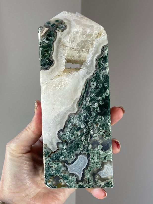 Moss agate tower (chipped tip)