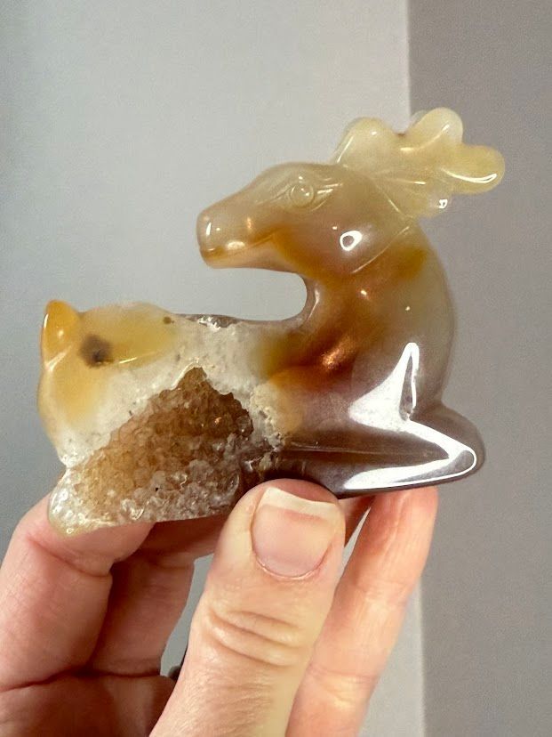 Druzy agate reindeer
