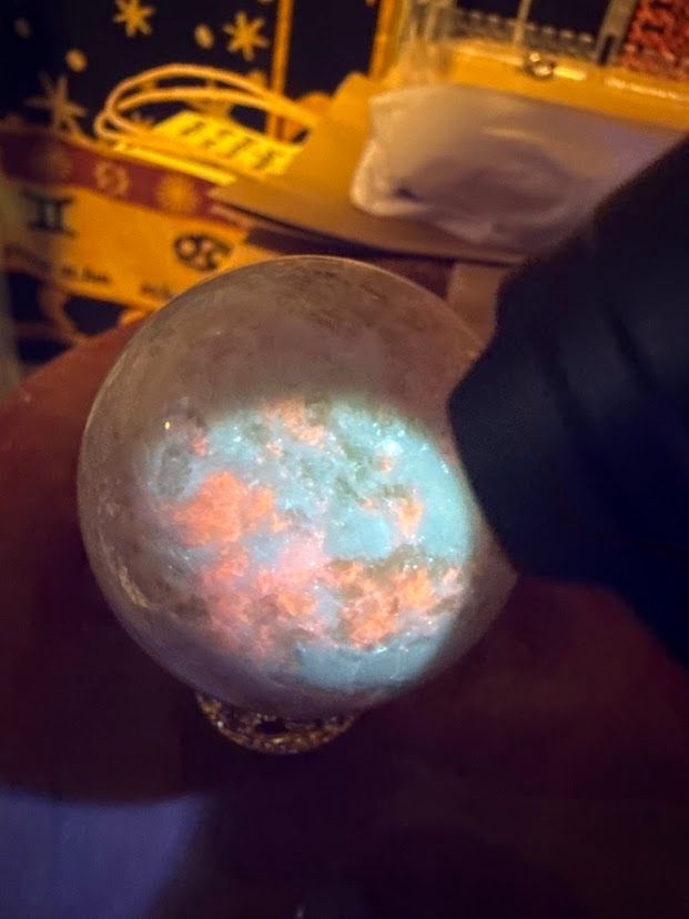 Hackmanite sphere (UV)