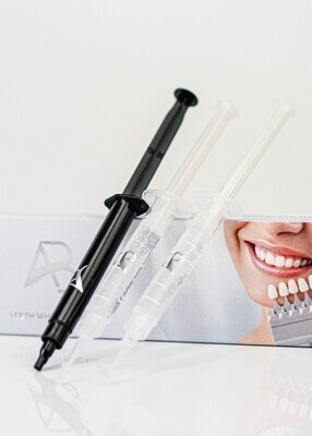 TEETH WHITENING KIT
