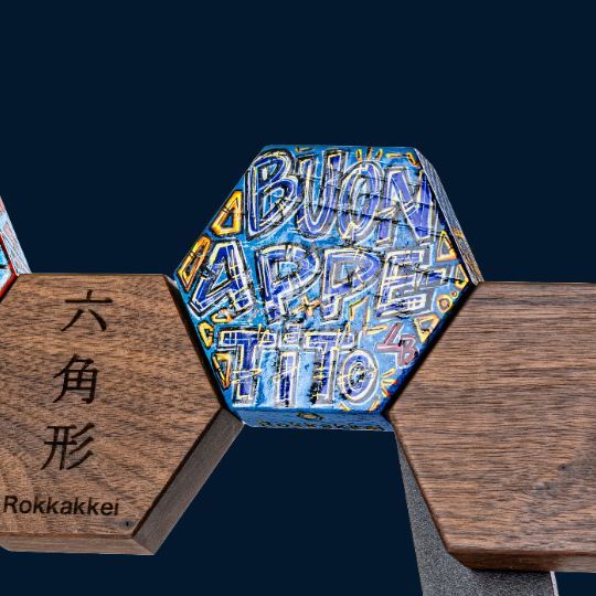 Rokkakkei x Lauressa Broos (wall of frame)