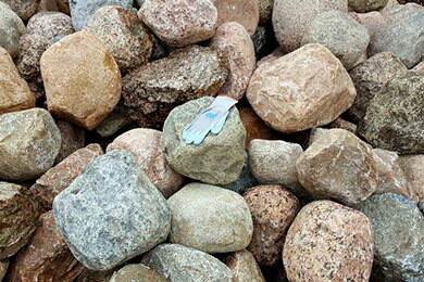 Fieldstone 4-12" per yard