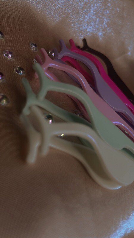 LASH APPLICATOR
