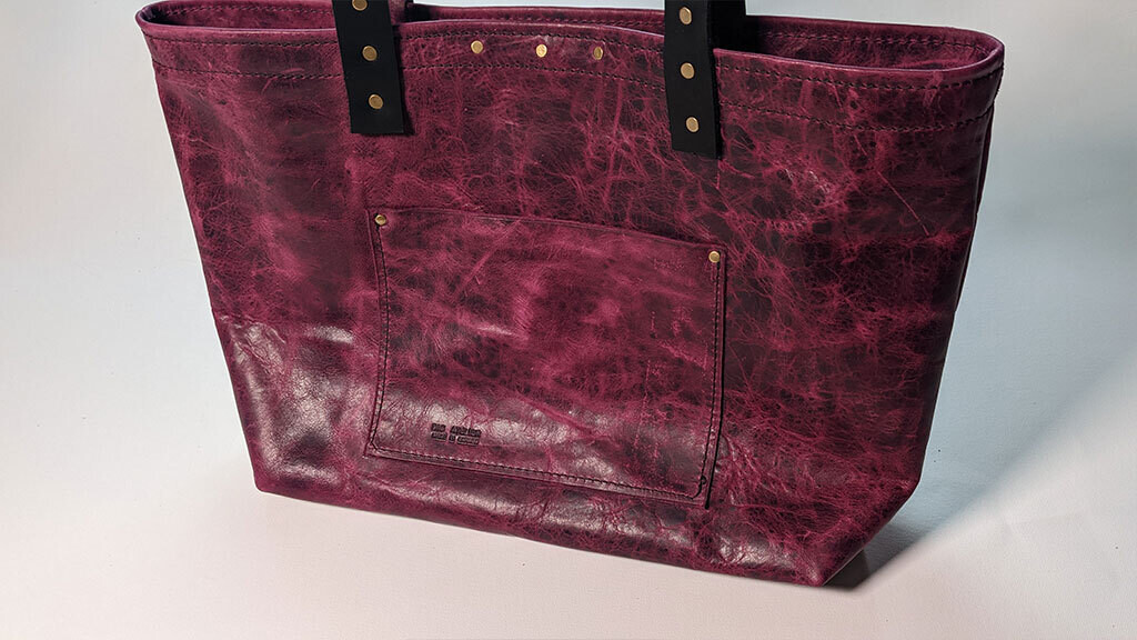 TOTE.23 Horween Tumbled Purple