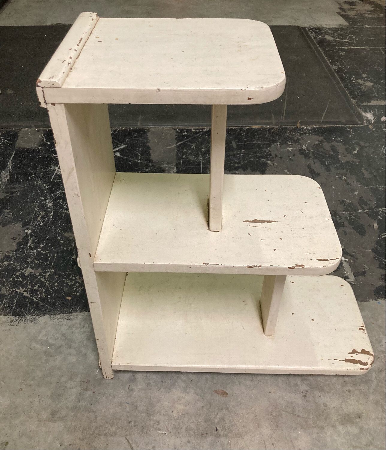 1950’s Small Retro White Wooden Bookshelf/Curio