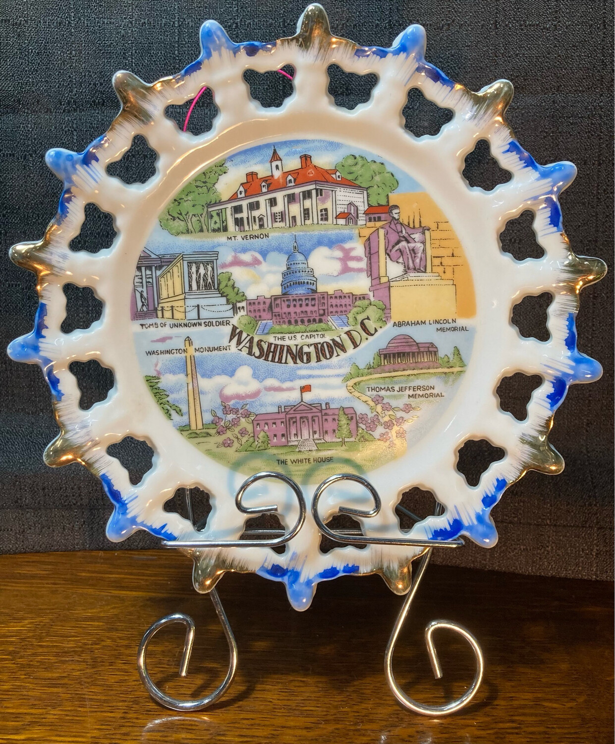 Vintage Washington DC Capital Landmarks Blue & Gold Lace Edge Collectors Plate