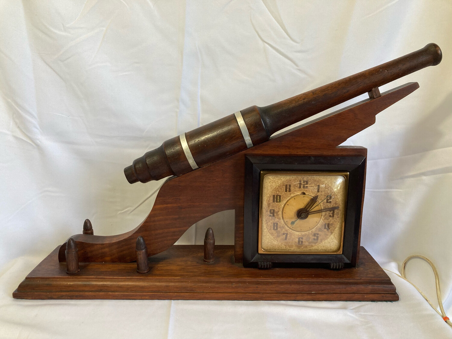 Vintage Warren Telechron 1940's Model 7H103 Electric Wooden Cannon Clock Working
