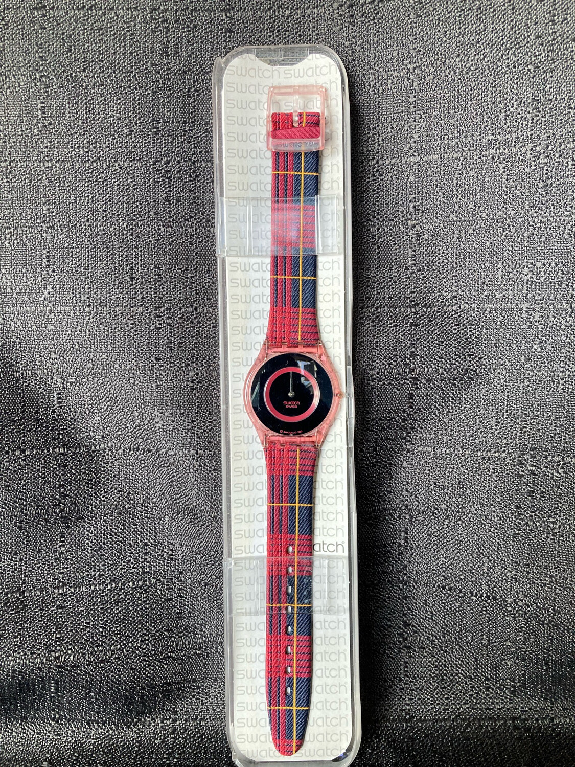 2004 Skin Swatch #SFR102 “Kiltmania”