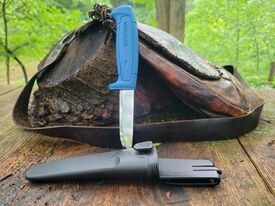 Mora 546 Fixed Blade in Blue
