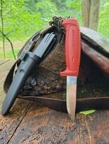 Mora 511 Fixed Blade in Brick