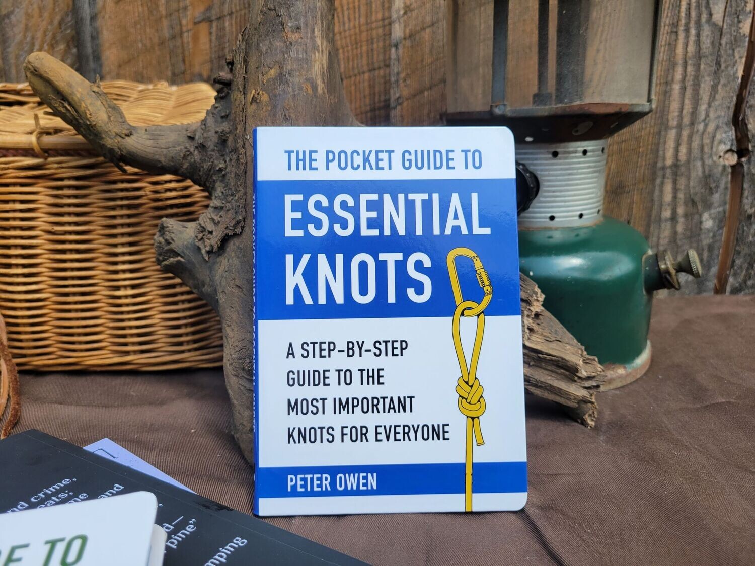The Pocket Guide to Essential Knots by Peter Owen