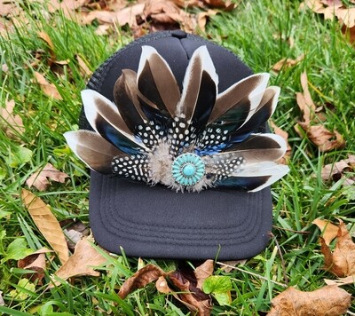 Trucker Hat W/Feathers - Black