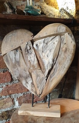 Wooden Hearts 30x10x50cm