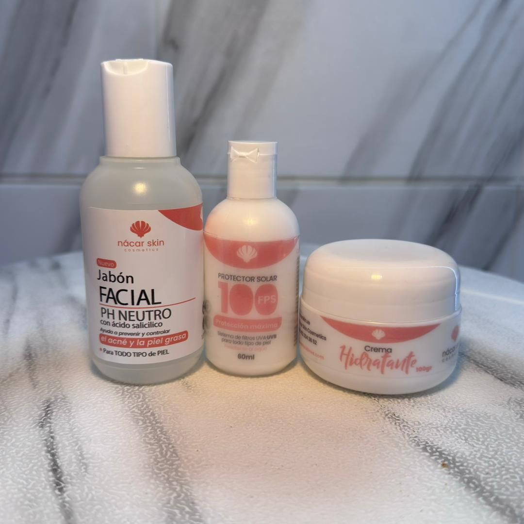 COMBO FACIAL PARA PIELES GRASAS Y CON ACNE COMBO FACIAL PARA PIELES GRASAS Y CON ACNE